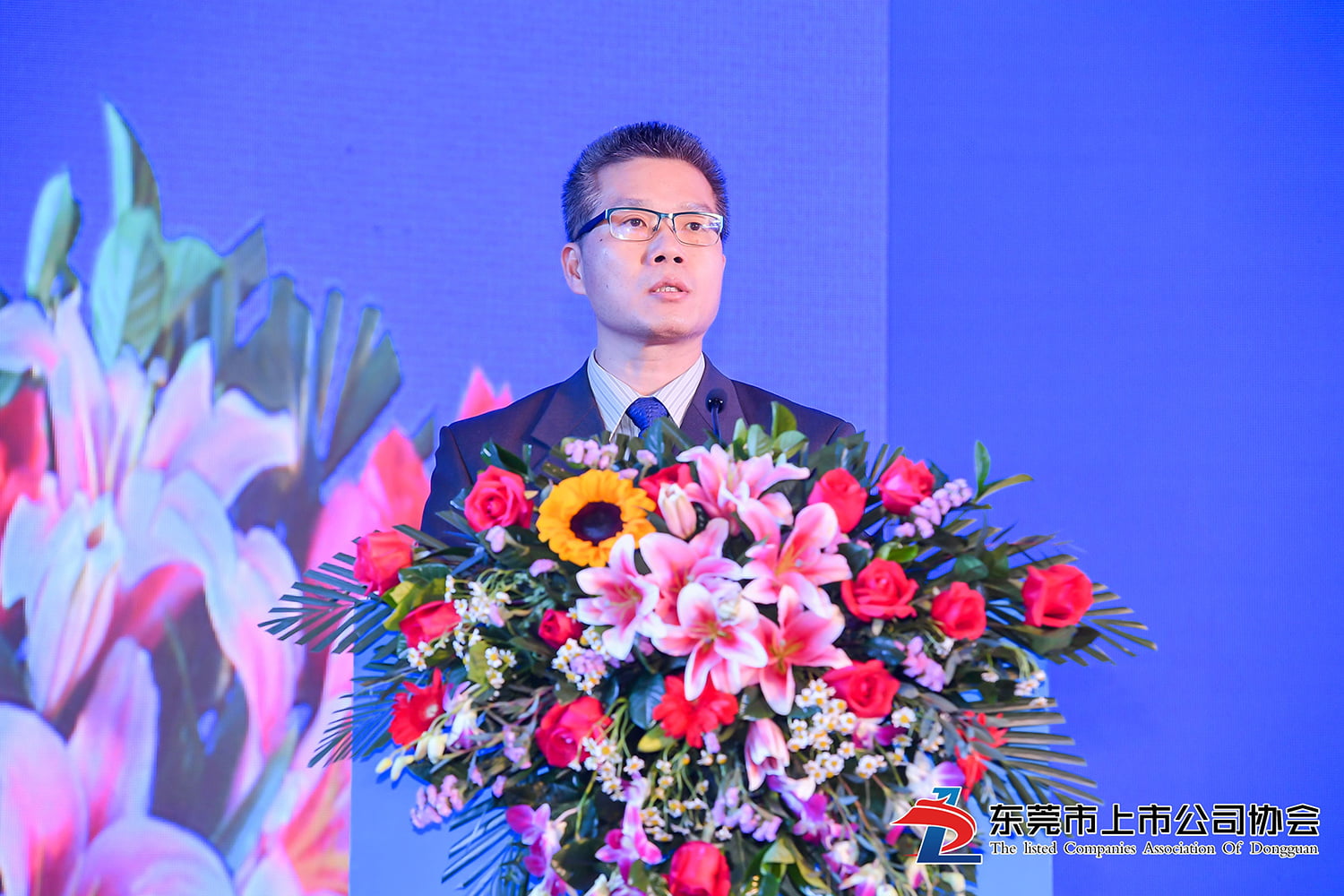 mmexporta0b71153a69bf22da1d043117ae16eb8_副本.jpg